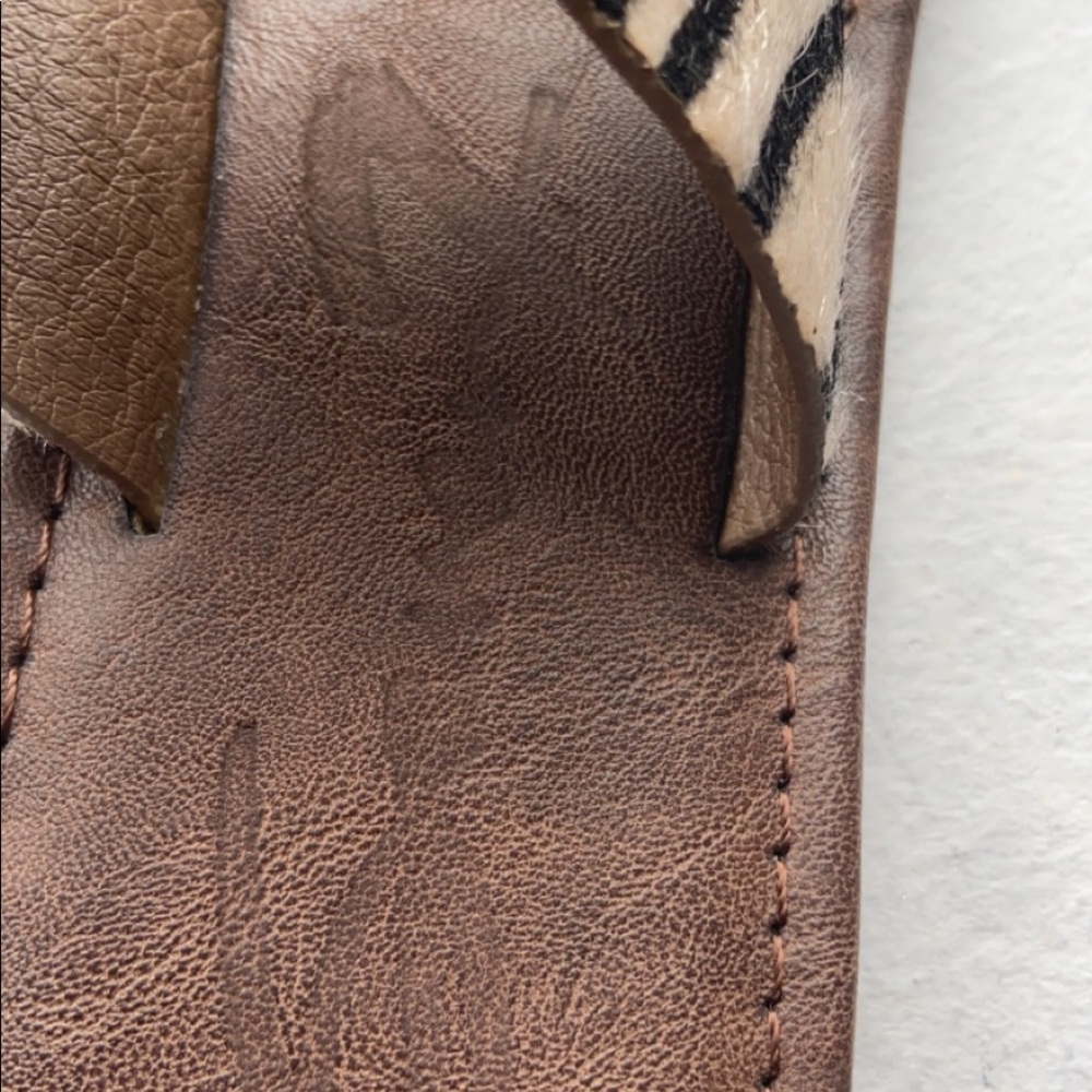 Sandals - Picture 7 of 7